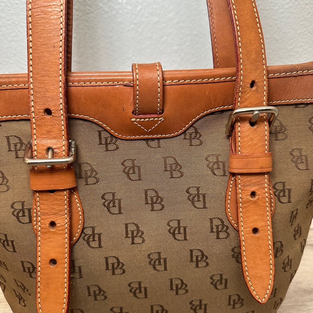 Vintage Dooney & Bourke Monogram Tote‎ Bag Brown Leather Canvas - Picture 6 of 10